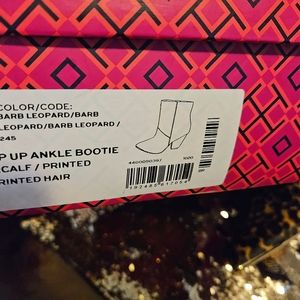 New in box Hair calf  Tory Burch Leopard Ankle Bootie sz 9.5. No tags